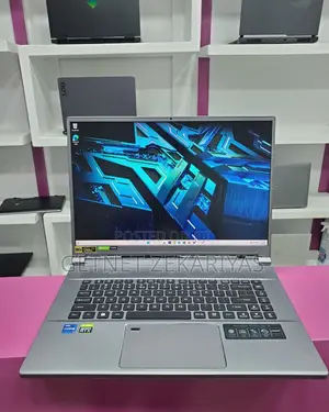 New Laptop Acer Predator Triton 500 SE 16GB Intel Core I7 SSD 2T