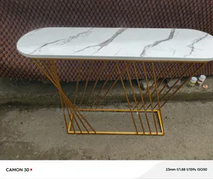 Photo - የዳር / ጠረጴዛ