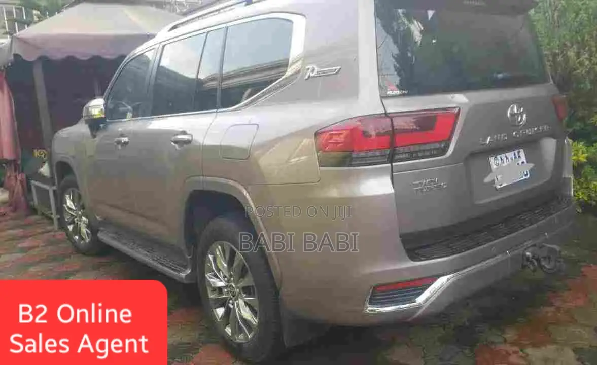 Toyota Land Cruiser 2023 Gold