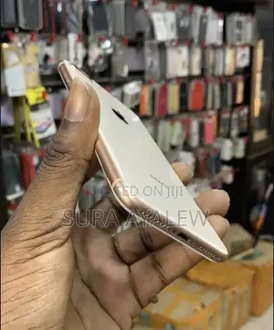 Apple iPhone 8 Plus 64 GB Gold