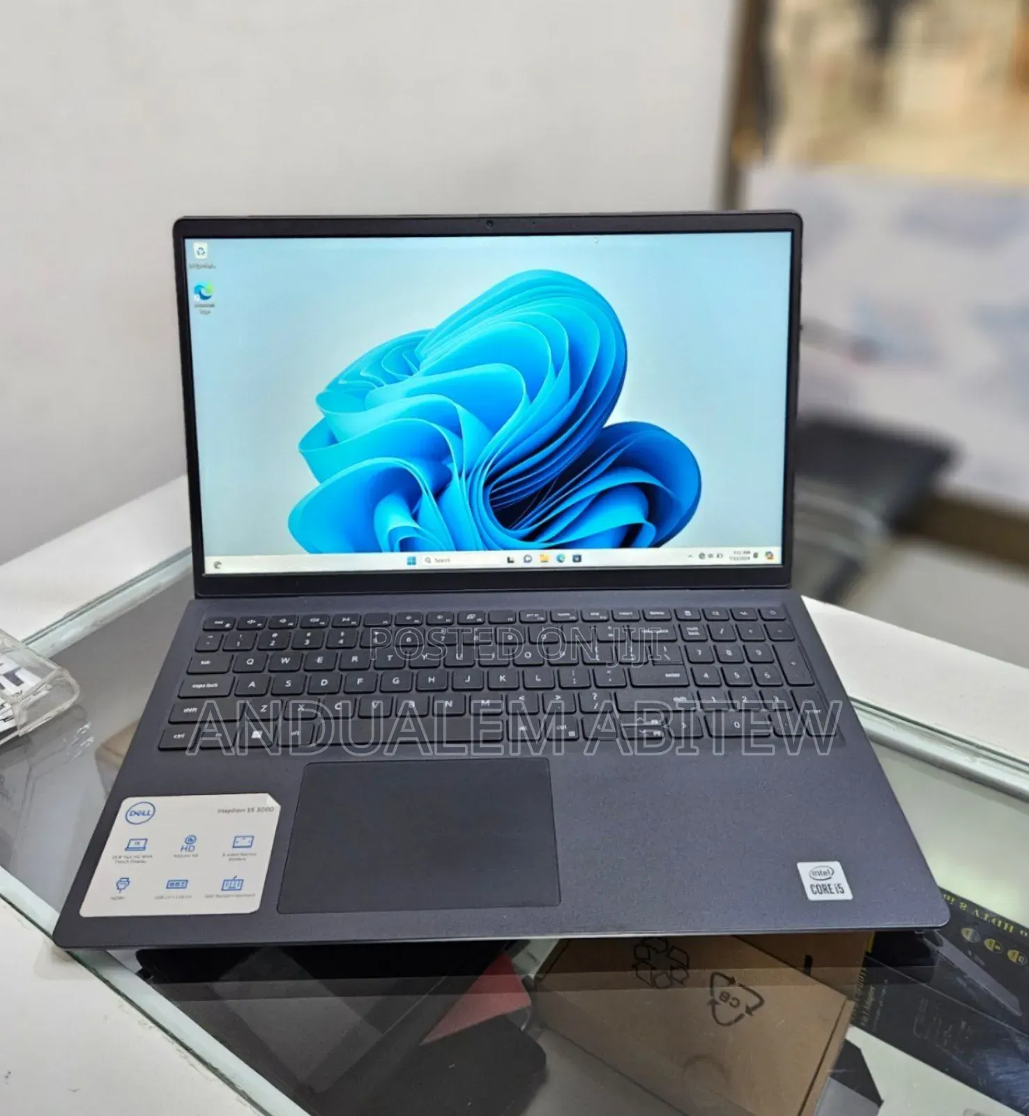 New Laptop Dell Inspiron 15 8GB Intel Core I5 SSD 256GB