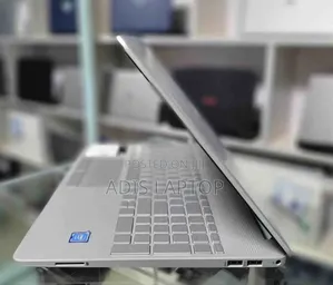 New Laptop HP Stream Notebook 8GB AMD Ryzen 5 SSD 128GB