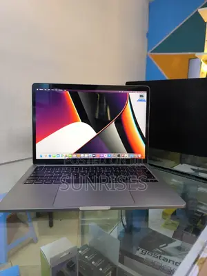 New Laptop Apple MacBook Pro M1 8GB Apple M1 SSD 256GB