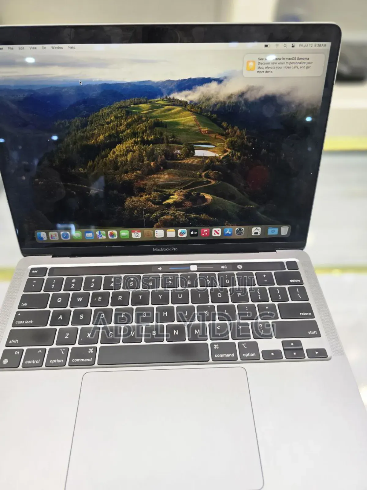 New Laptop Apple MacBook Pro 2020 8GB Apple M1 SSD 512GB