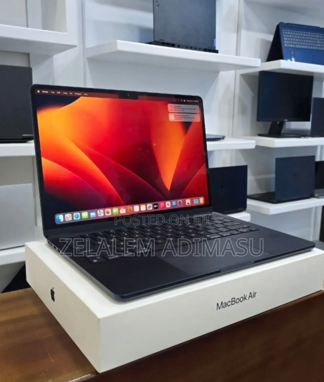 New Laptop Apple MacBook Air 2022 M2 8GB Intel Core I7 SSD 256GB