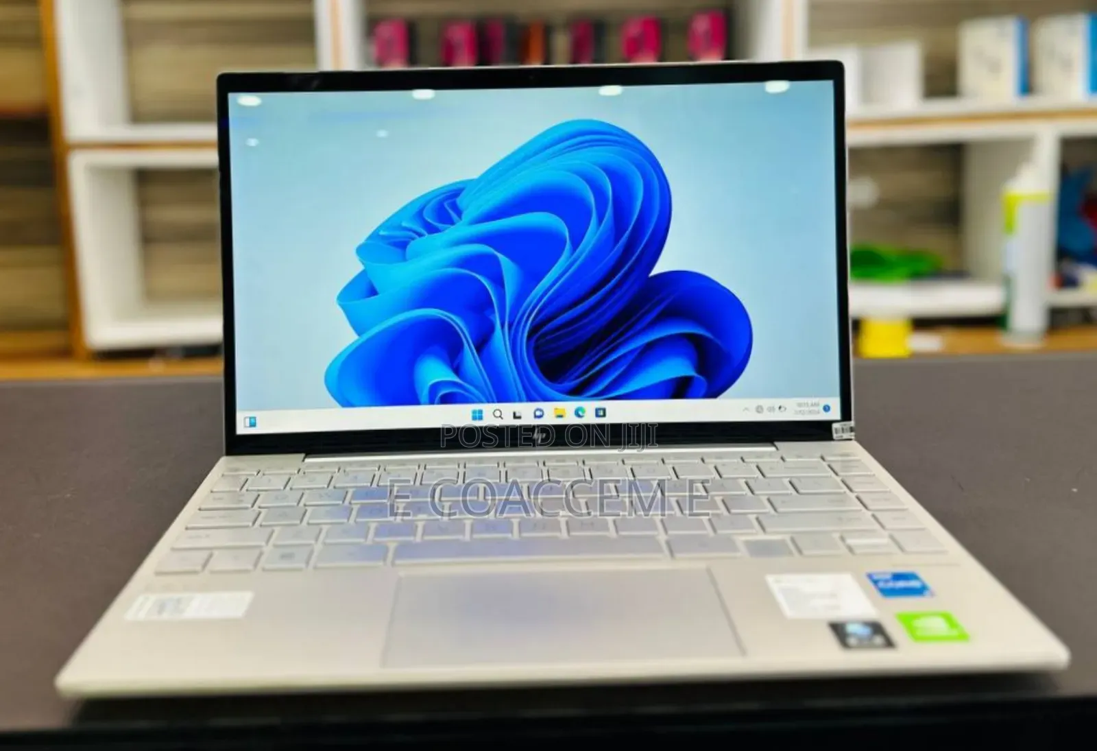 New Laptop HP Envy X2 16GB Intel Core I5 SSD 512GB