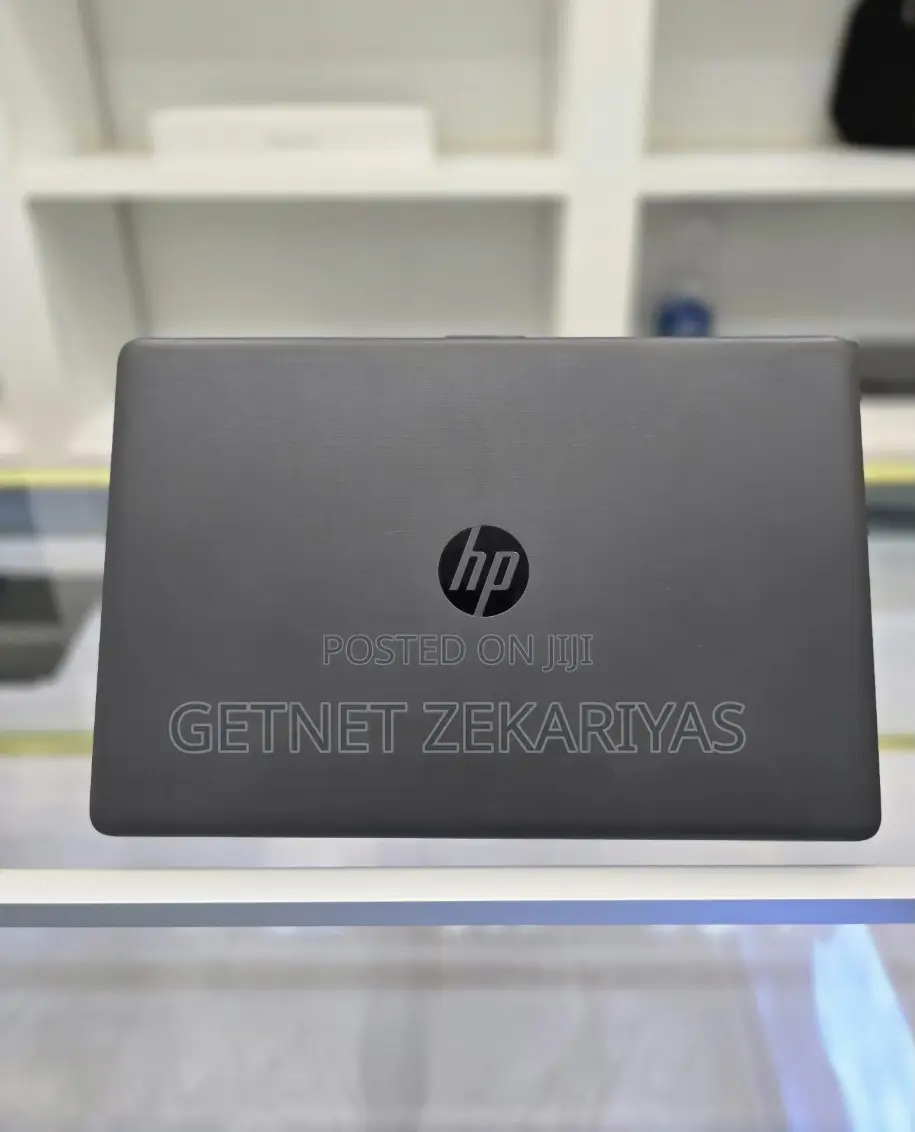 New Laptop HP Stream Notebook 8GB Intel Core I7 HDD 1T
