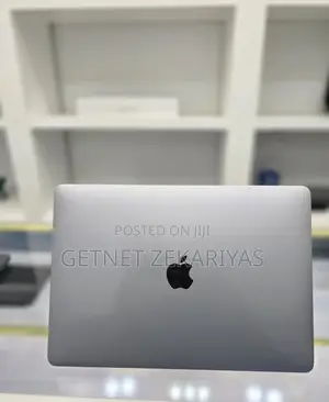 Photo - New Laptop Apple MacBook Pro 2020 M1 8GB Apple M1 Pro SSD 512GB