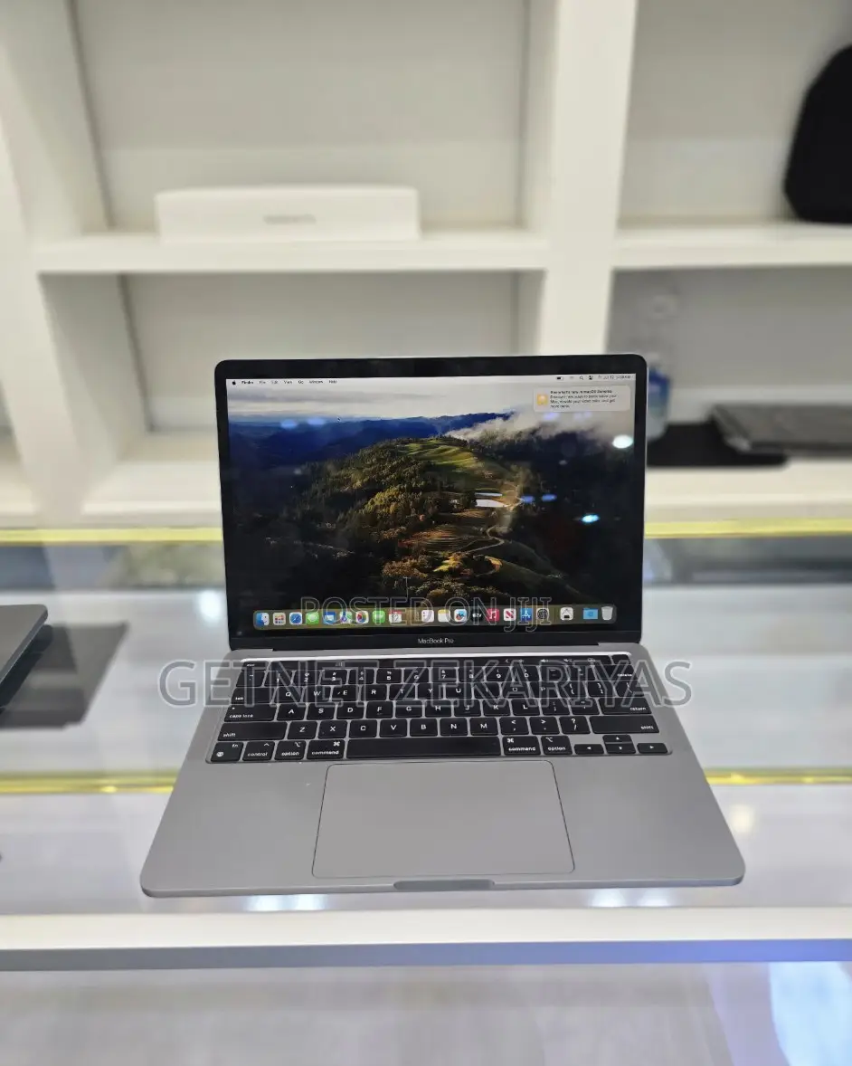 New Laptop Apple MacBook Pro 2020 M1 8GB Apple M1 Pro SSD 512GB