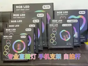 Photo - 22 Inch RGB Soft Ring Light for Beauty and Makeup