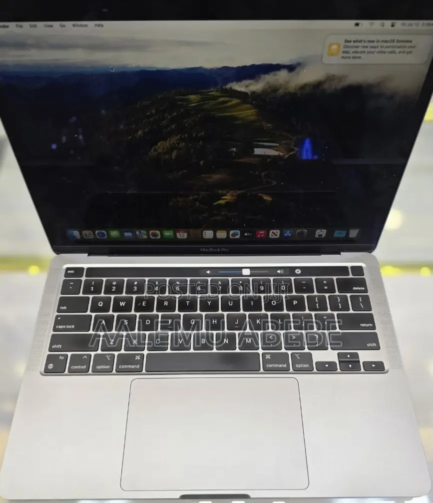 New Laptop Apple MacBook Pro M1 8GB Apple M1 SSD 512GB