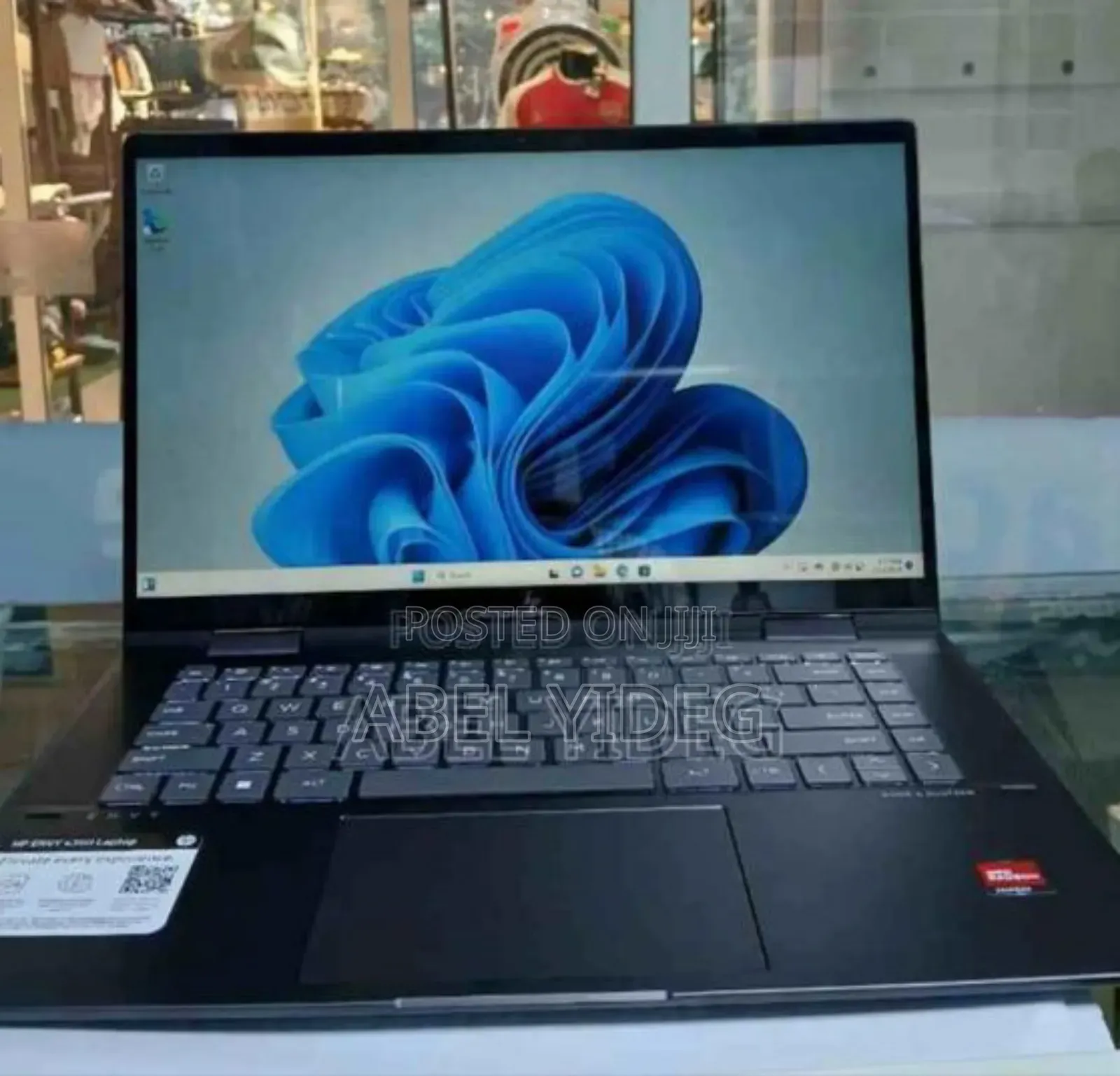 New Laptop HP Envy X360 8GB AMD Ryzen 5 SSD 512GB