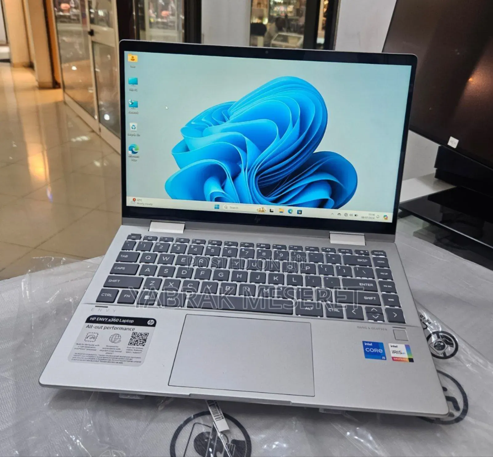 New Laptop HP Envy X360 8GB Intel Core I7 SSD 512GB