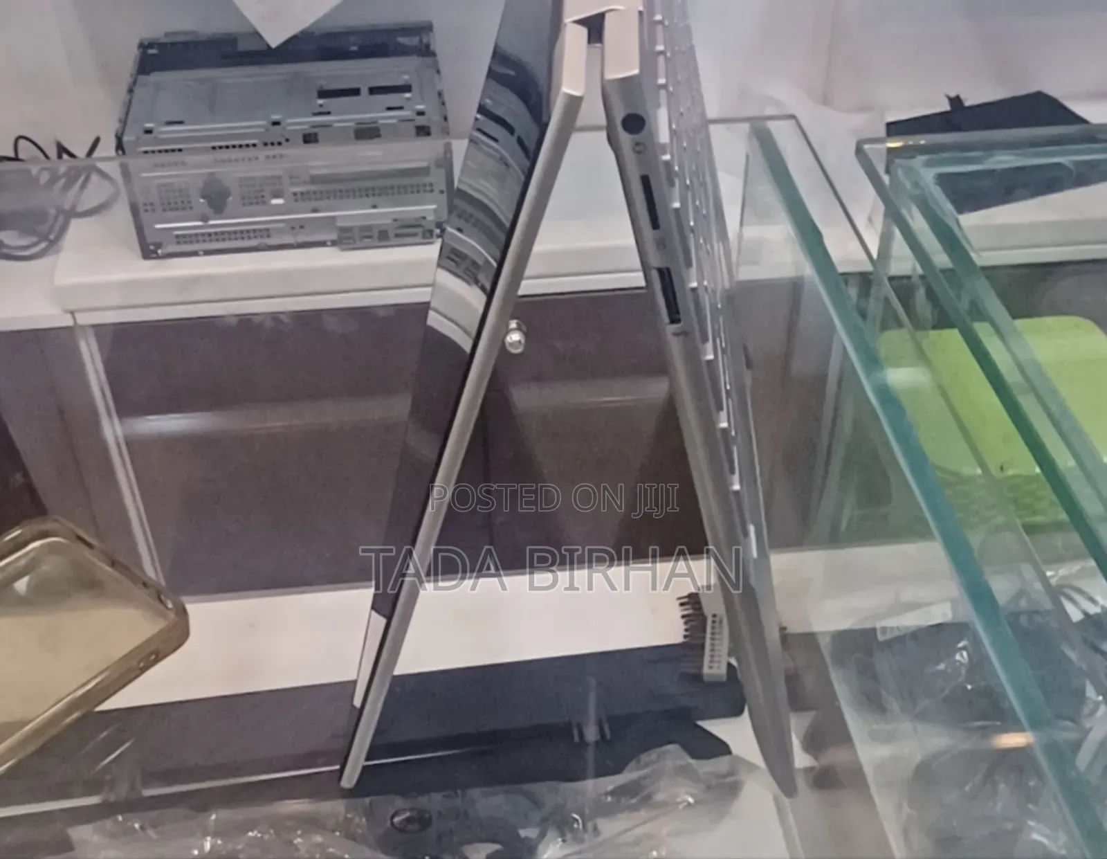 New Laptop HP Envy X360 8GB Intel Core I7 SSD 512GB