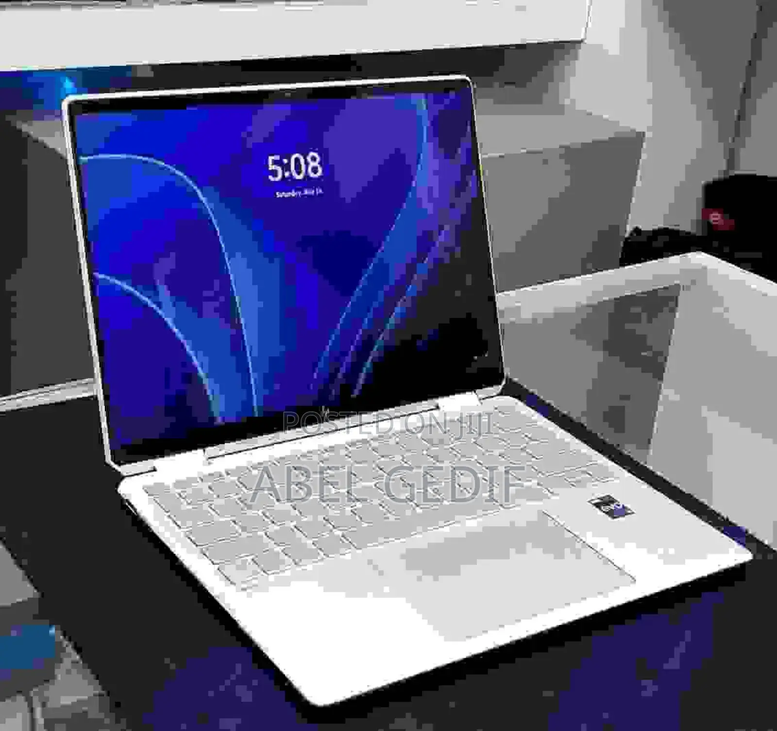 New Laptop HP Spectra 13 8GB Intel Core I5 SSD 512GB