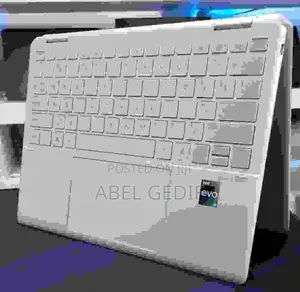 Photo - New Laptop HP Spectra 13 8GB Intel Core I5 SSD 512GB