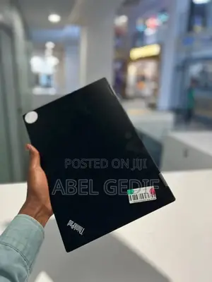 New Laptop Lenovo ThinkPad Yoga 8GB Intel Core I7 SSD 512GB