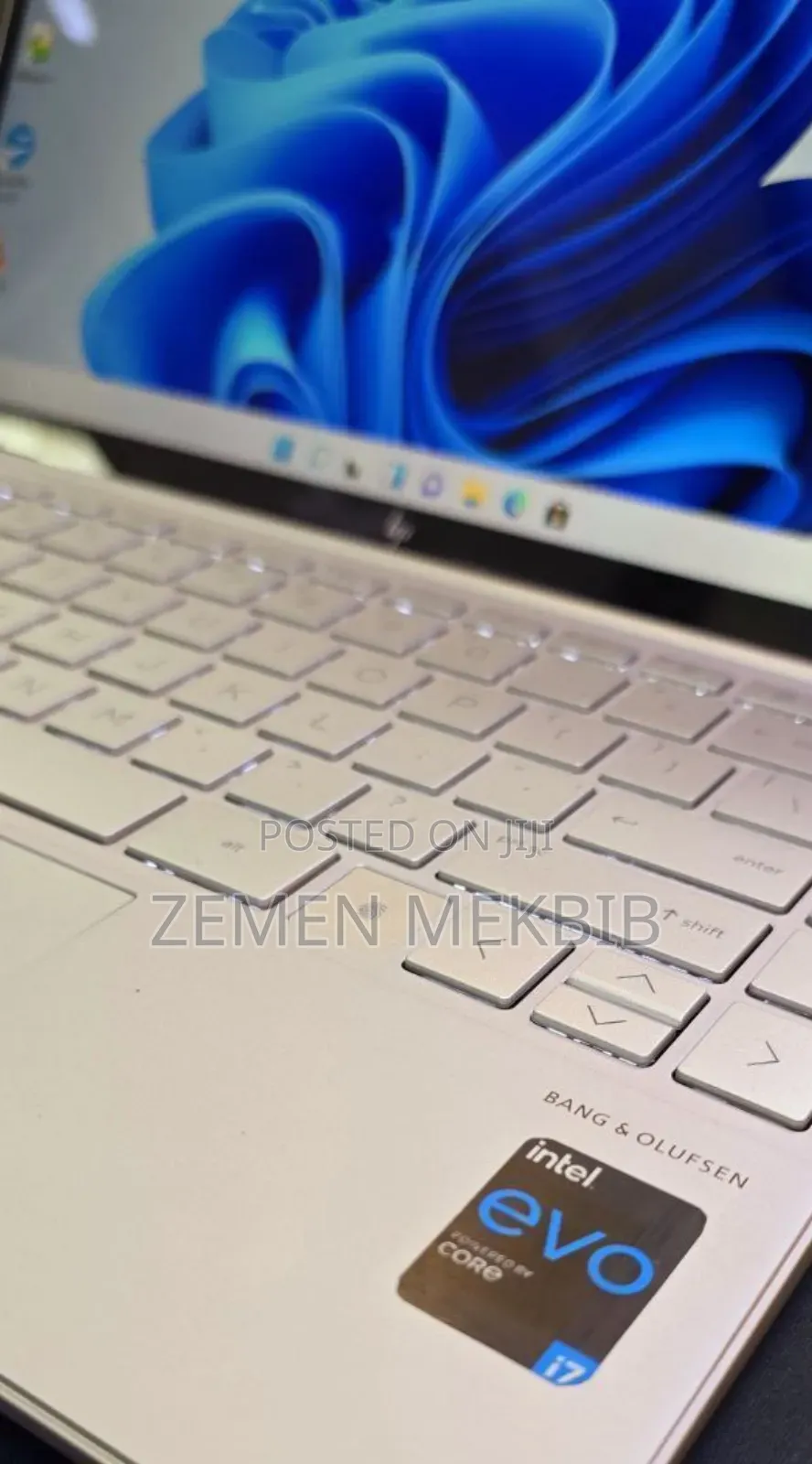 New Laptop HP Envy X360 8GB Intel Core I7 SSD 512GB