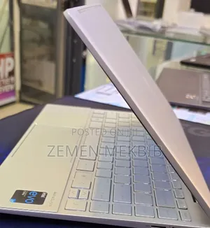 New Laptop HP Envy X360 8GB Intel Core I7 SSD 512GB