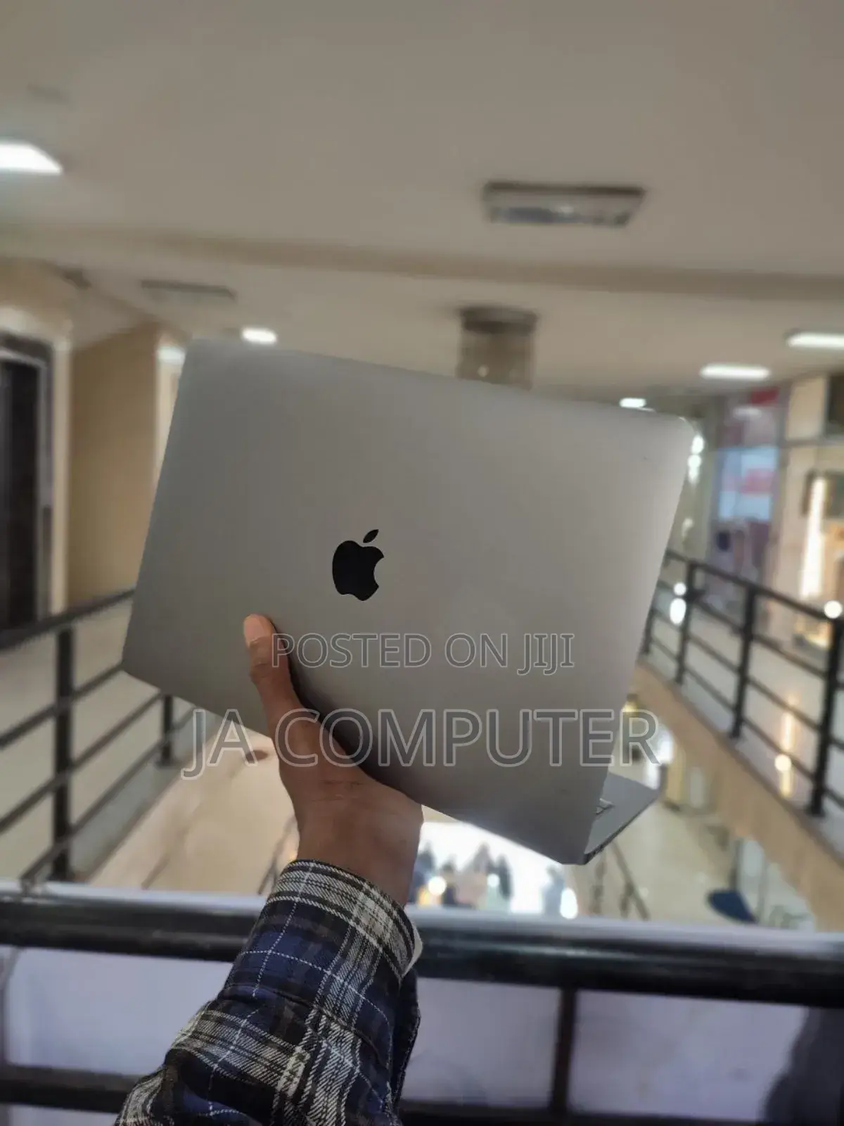 New Laptop Apple MacBook Air 2019 16GB Intel Core i5 SSD 256GB