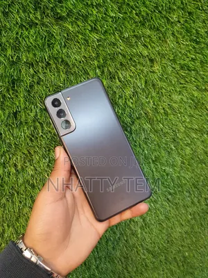 Photo - Samsung Galaxy S21 5G 128 GB Gray