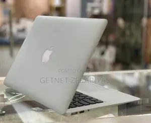 New Laptop Apple MacBook Air 2013 4GB Intel Core I5 SSD 128GB