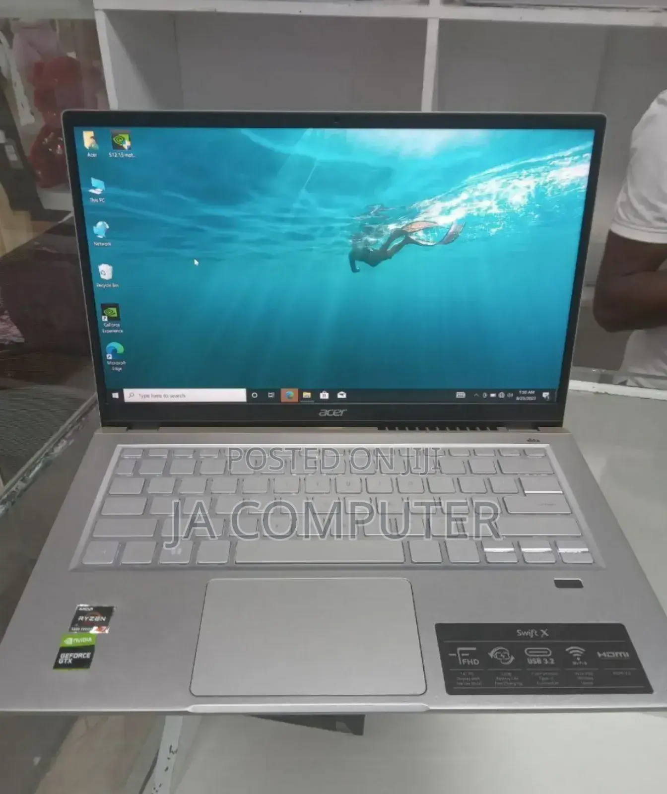 New Laptop Acer Swift 1 16GB AMD Ryzen 7 SSD 512GB