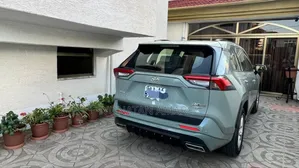 Toyota RAV4 2022 Gray