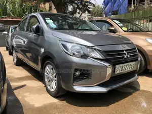 Mitsubishi Attrage 2021 Silver