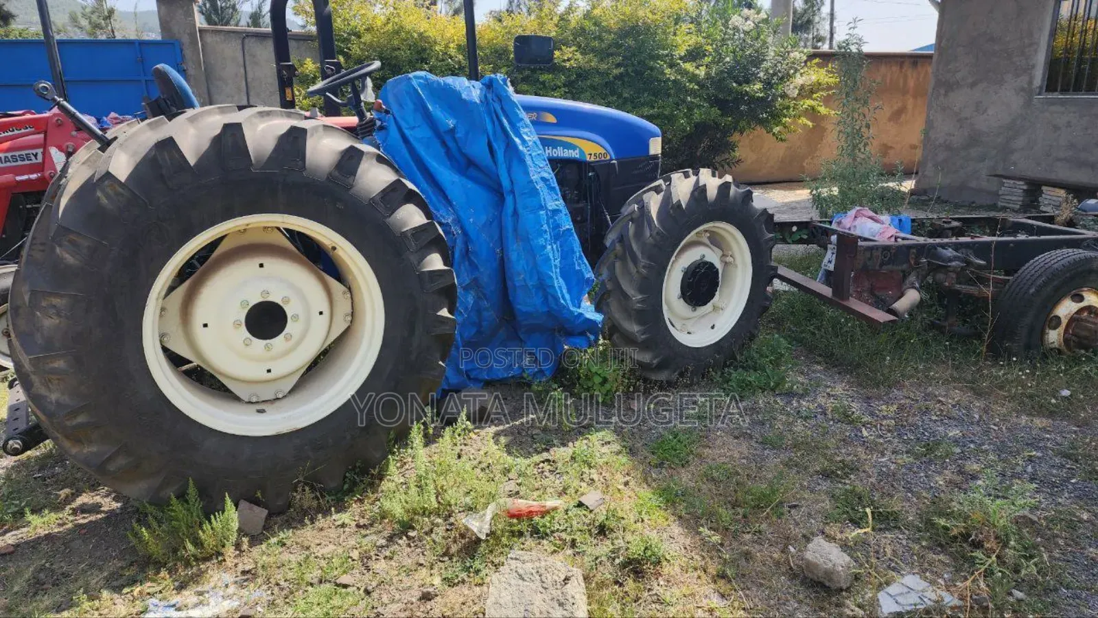 የሚሸጡ የተለያዩ ትራክተሮች