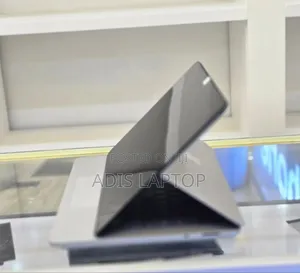 New Laptop Microsoft Surface 32GB Intel Core I7 SSD 1T
