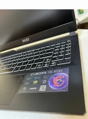 New Laptop MSI Stealth 17 Studio A13V 16GB Intel Core I7 SSD 512GB