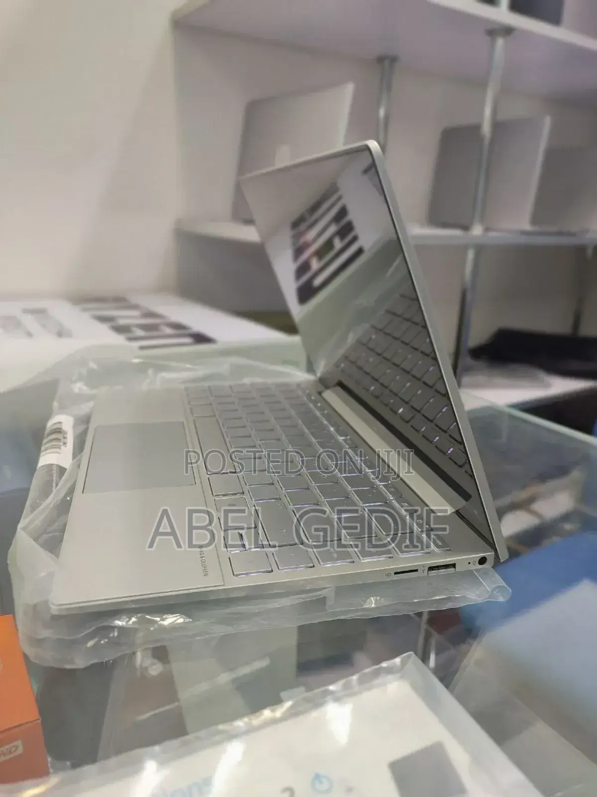 New Laptop HP Envy 13 16GB Intel Core I5 SSD 512GB