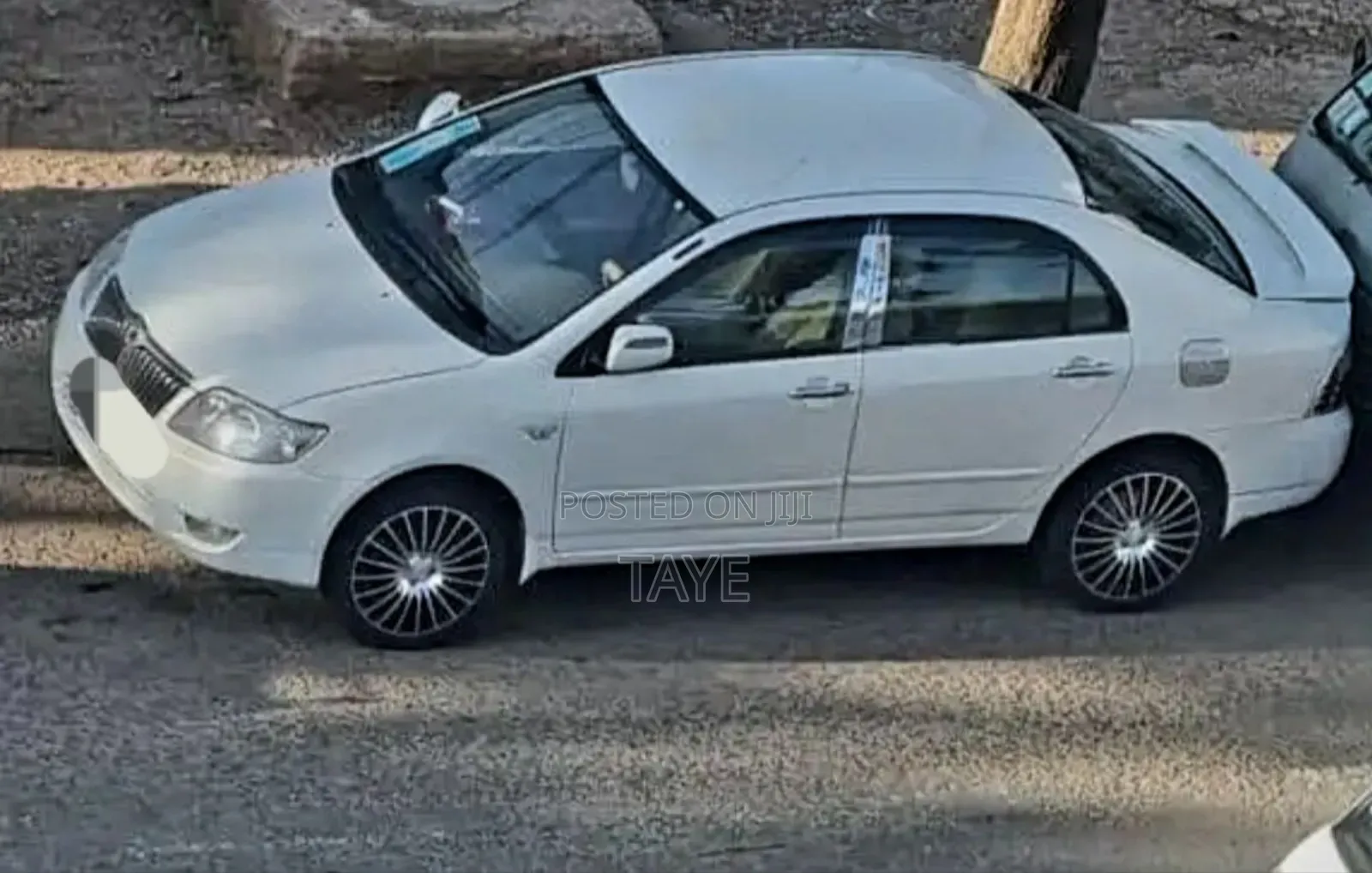 Toyota Corolla 2005 Ivory