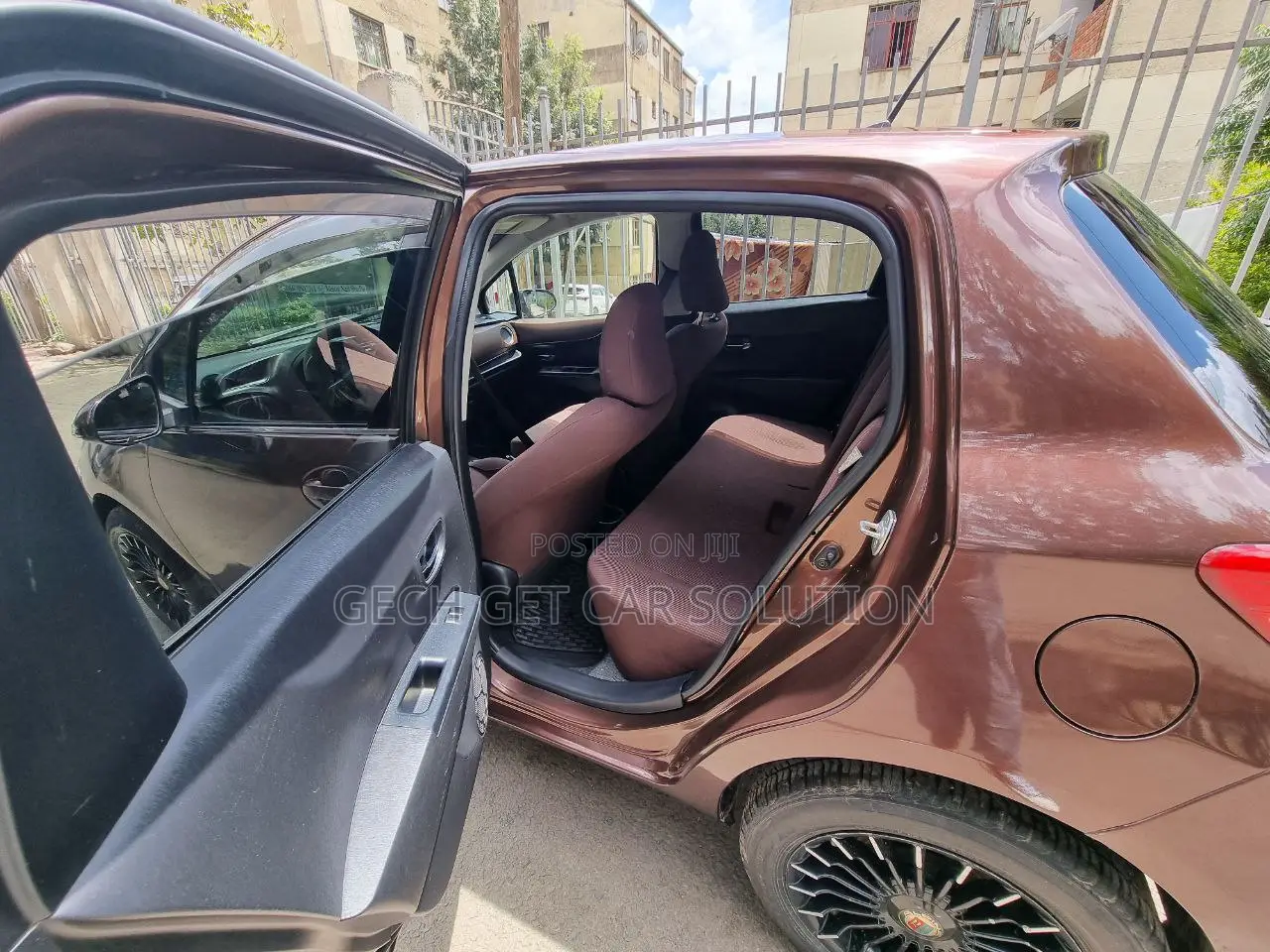 Toyota Yaris 2012 Burgundy