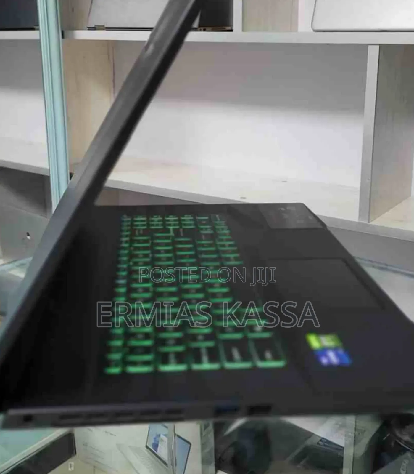 New Laptop MSI Crosshair 17 16GB Intel Core I7 SSD 512GB