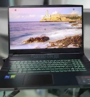 New Laptop MSI Crosshair 17 16GB Intel Core I7 SSD 512GB