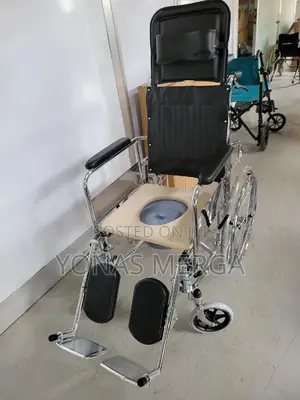 Multifunctional Wheelchair\3in1 High Bedside Commode Chair