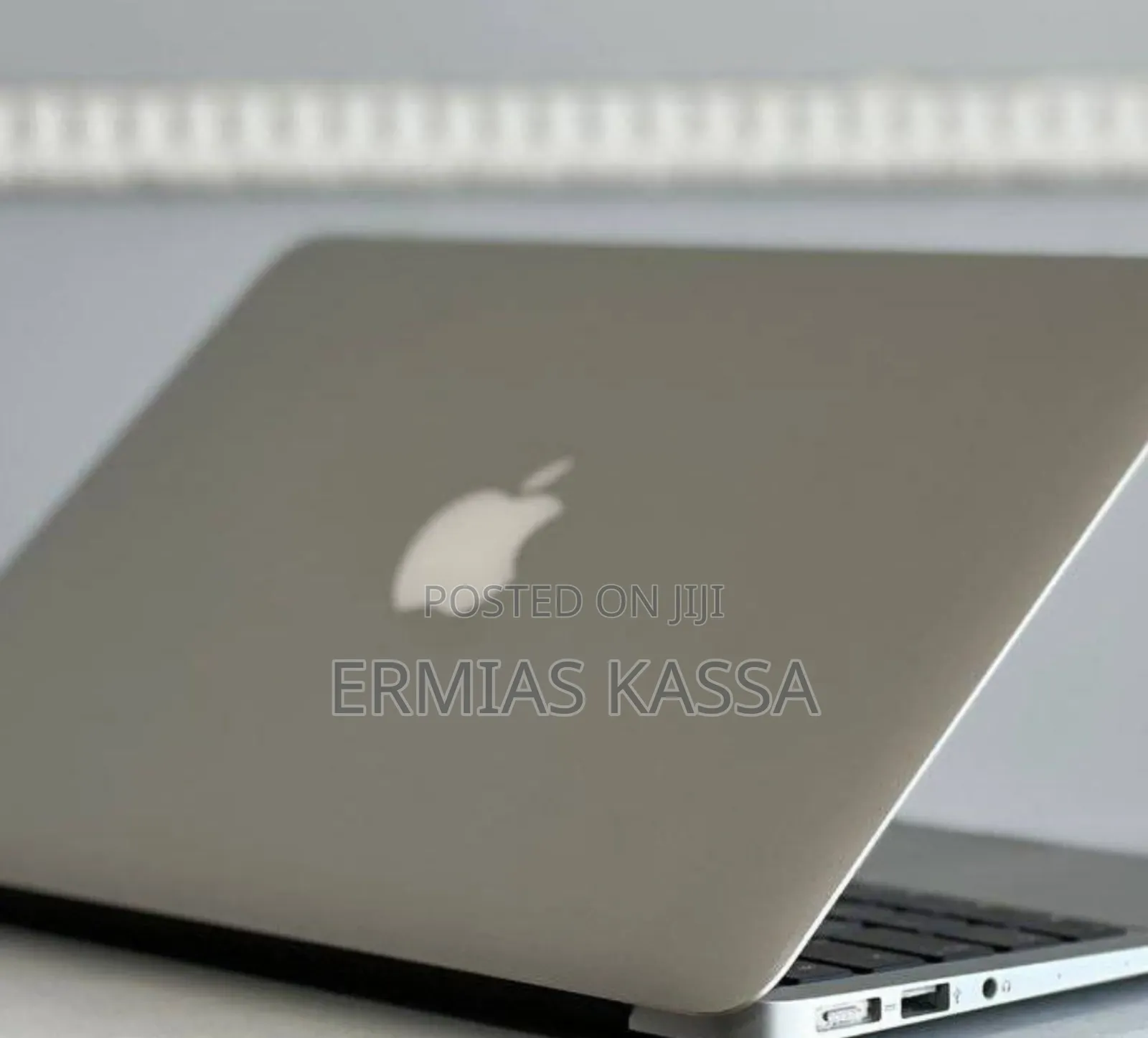 New Laptop Apple MacBook Air 2013 4GB Intel Core I5 SSD 128GB