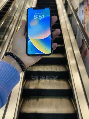 Apple iPhone X 64 GB Black