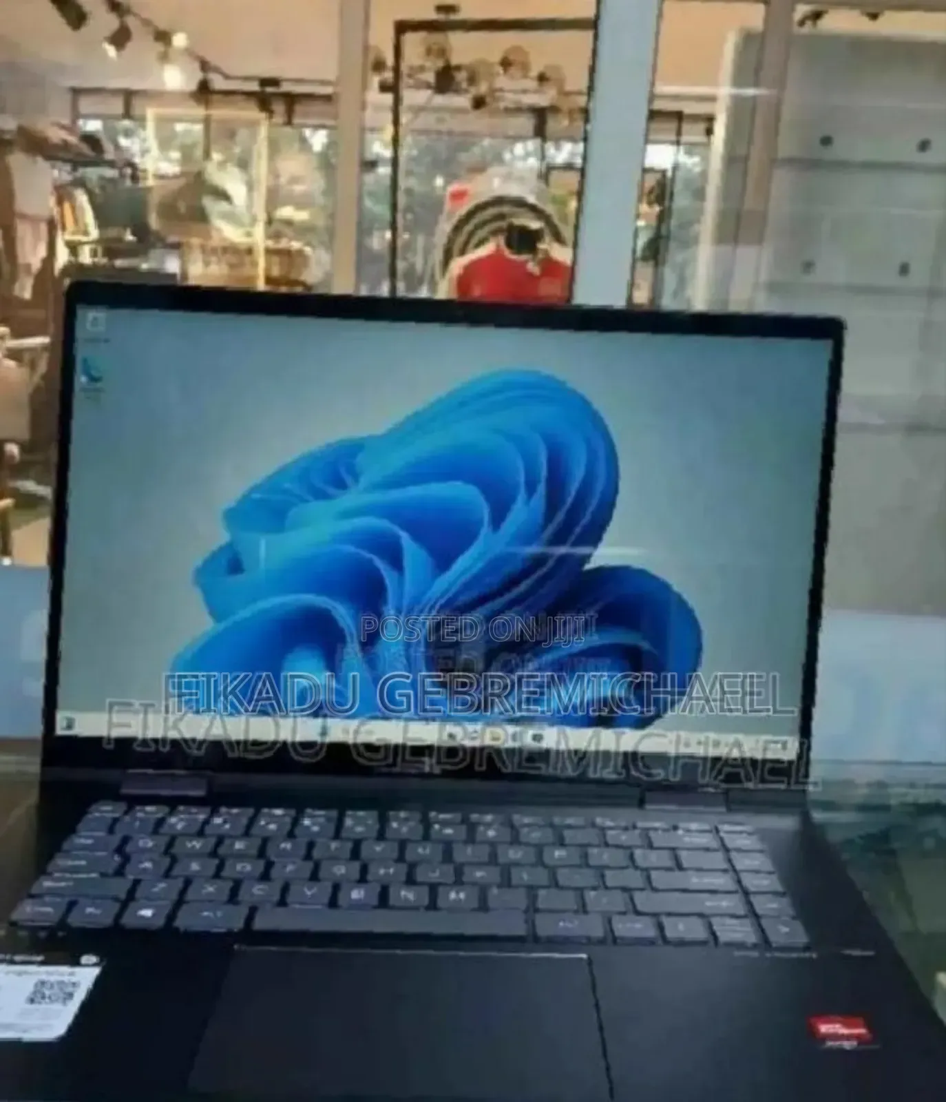 New Laptop HP Envy X360 8GB AMD Ryzen 5 SSD 512GB