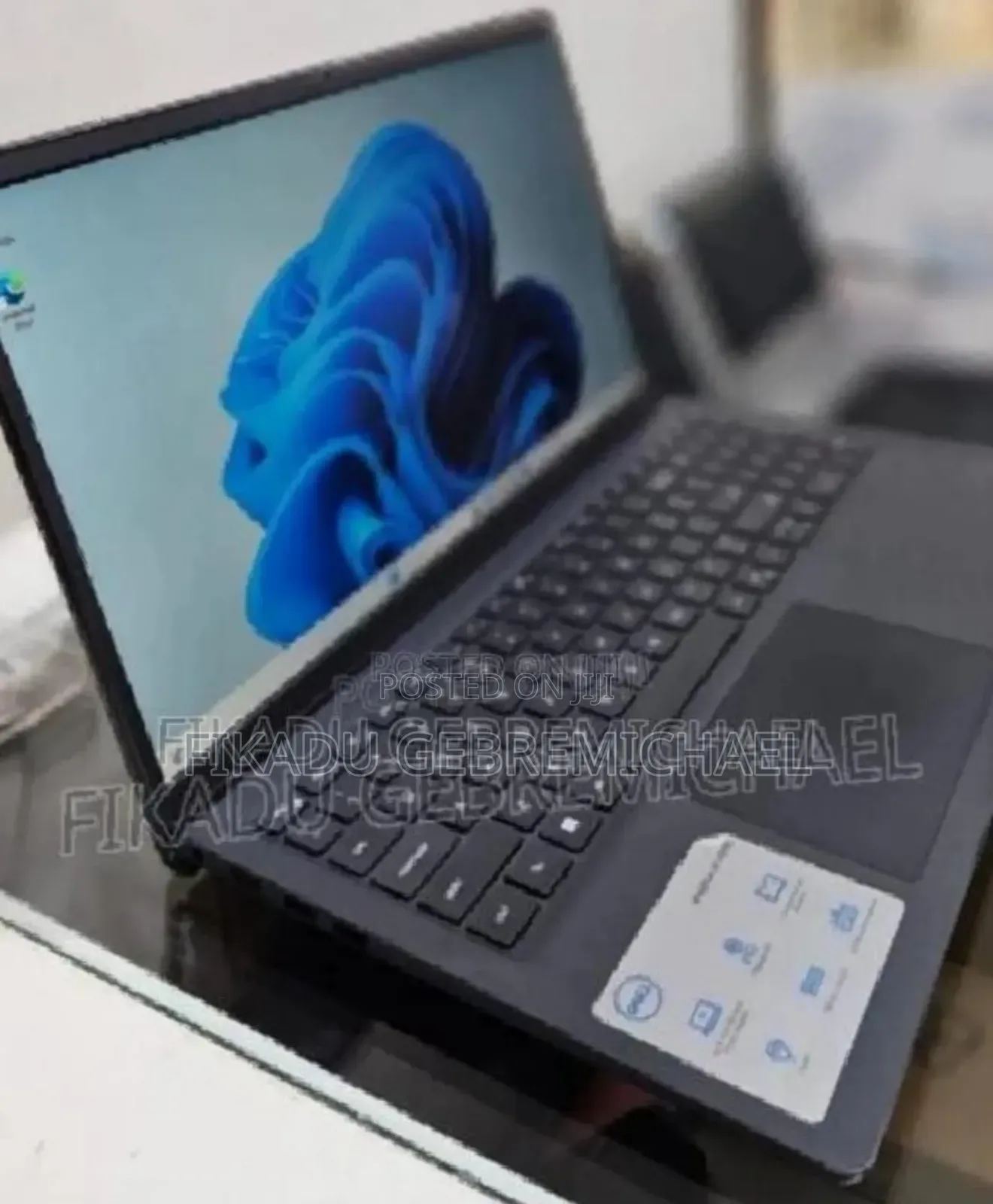 New Laptop Dell 8GB Intel Core i5 SSD 256GB