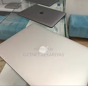 Photo - New Laptop Apple MacBook Pro 2019 16GB Intel Core i7 SSD 256GB