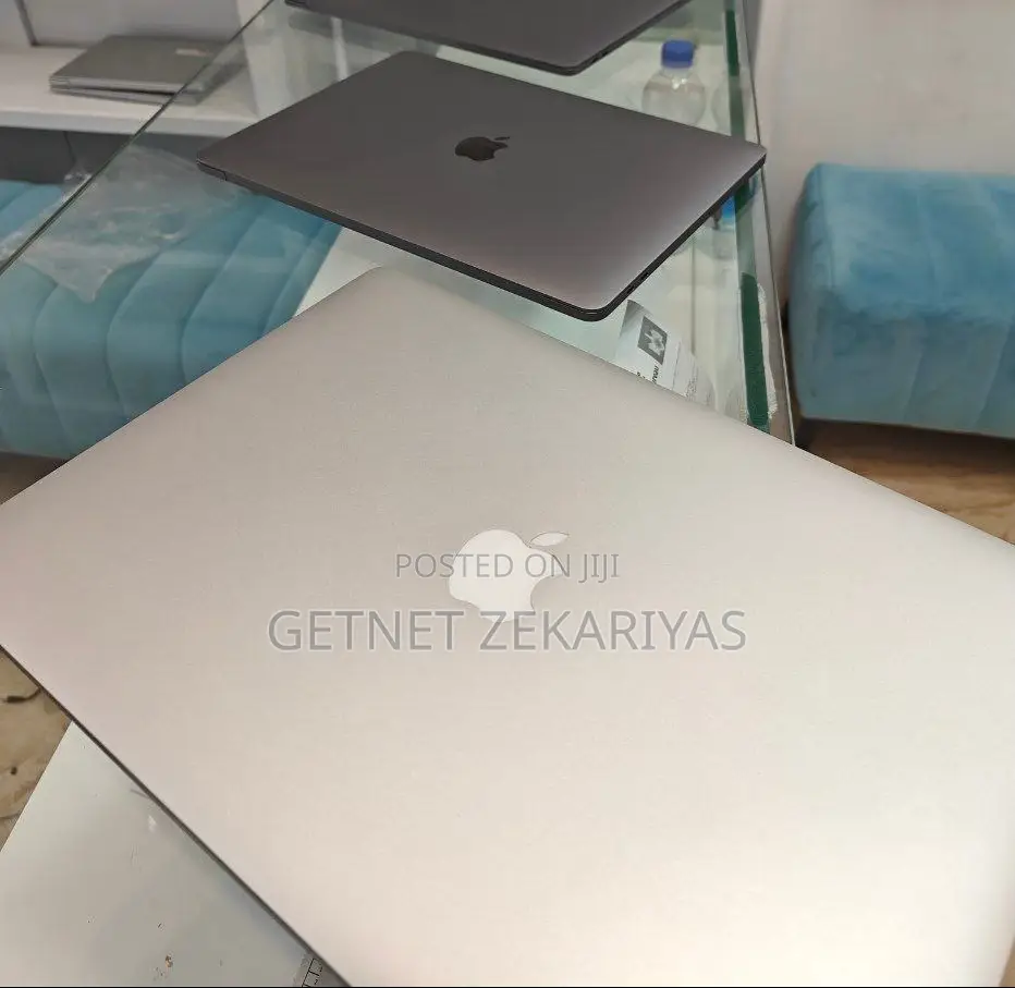 New Laptop Apple MacBook Pro 2019 16GB Intel Core i7 SSD 256GB