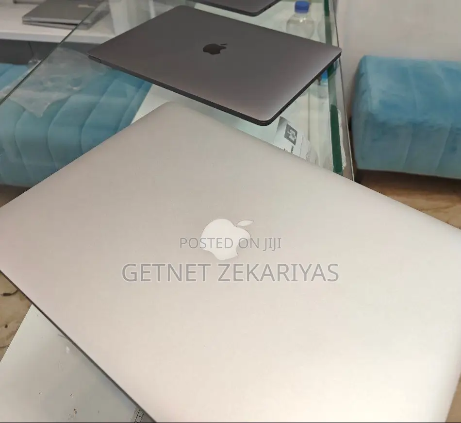 New Laptop Apple MacBook Pro 2019 16GB Intel Core i7 SSD 256GB