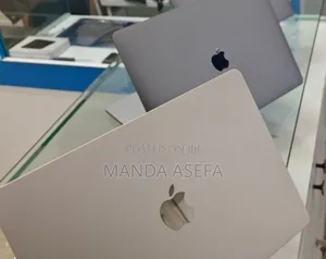 New Laptop Apple MacBook Pro 2019 16GB Intel Core I7 SSD 256GB