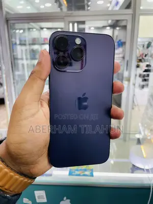 Photo - Apple iPhone 14 Pro Max 256 GB Purple