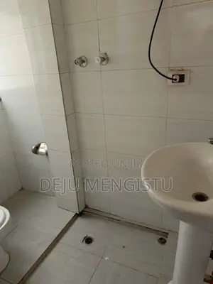 2bdrm Apartment in ፍየል ቤት, Bole for rent