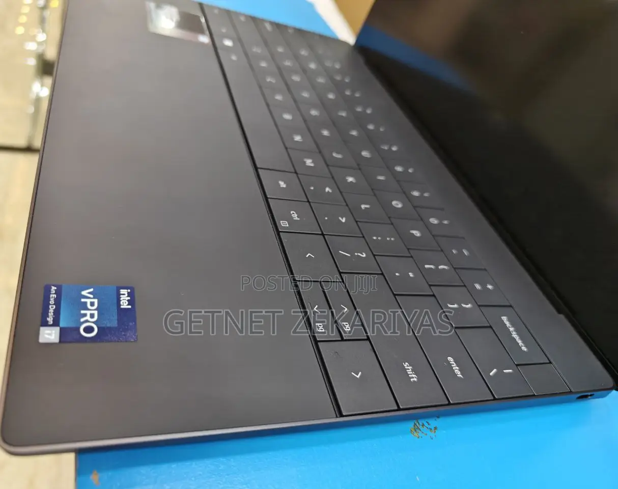 New Laptop Dell XPS 13 32GB Intel Core I7 SSD 1T