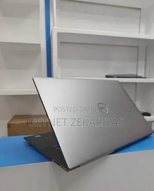 Photo - New Laptop Dell Precision 15 3520 32GB Intel Core I7 SSD 512GB